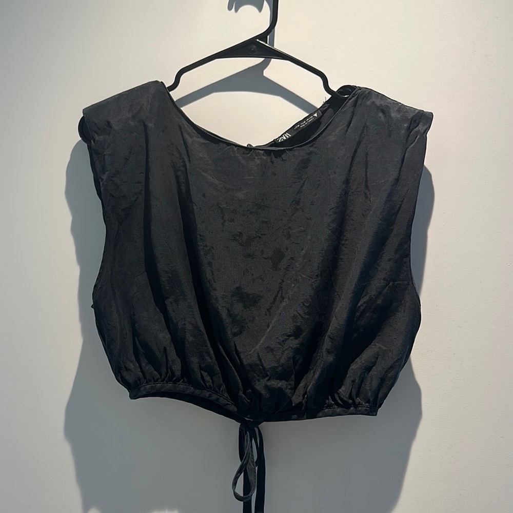 Black Shoulder Pads Crop Top
